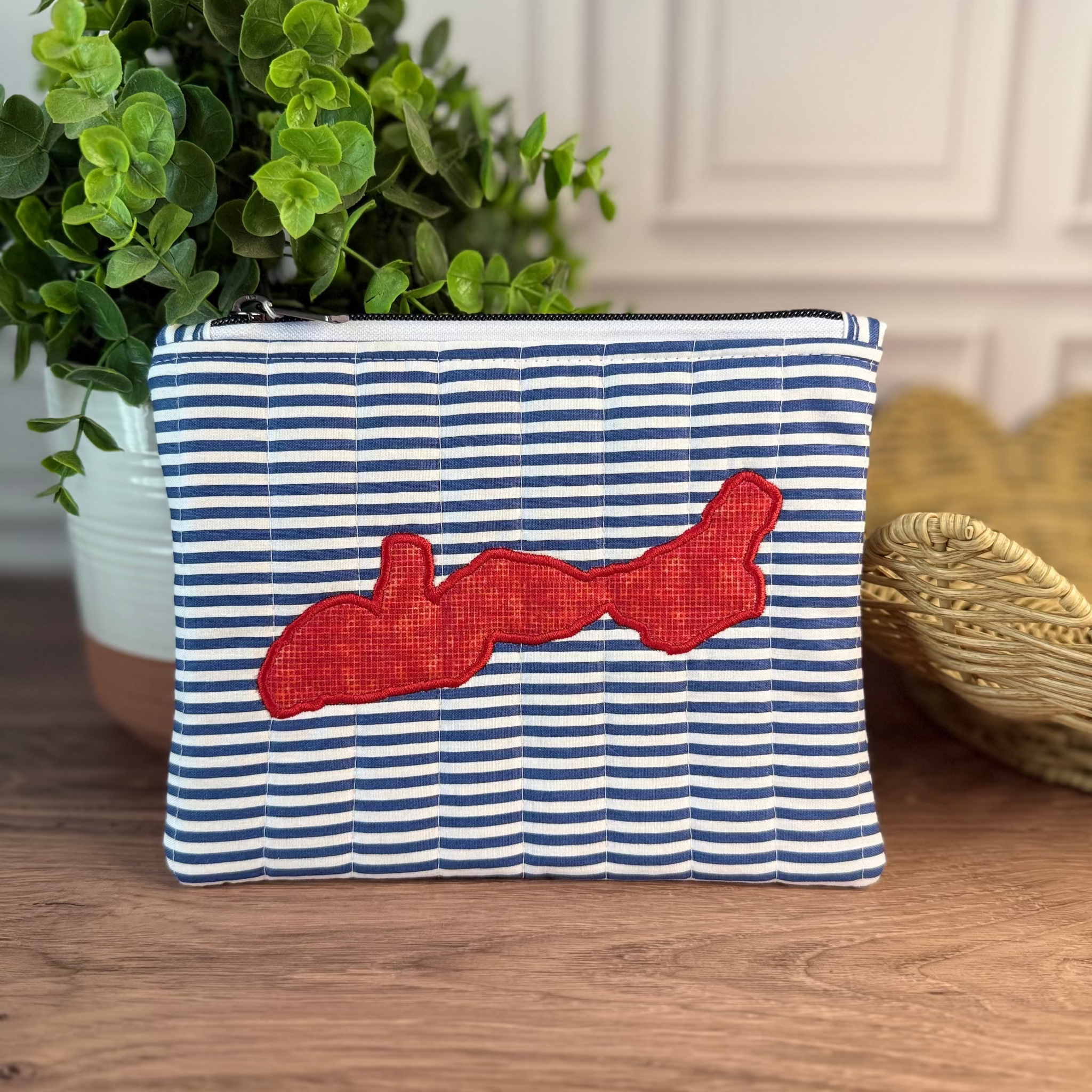 Lake Essential Pouch